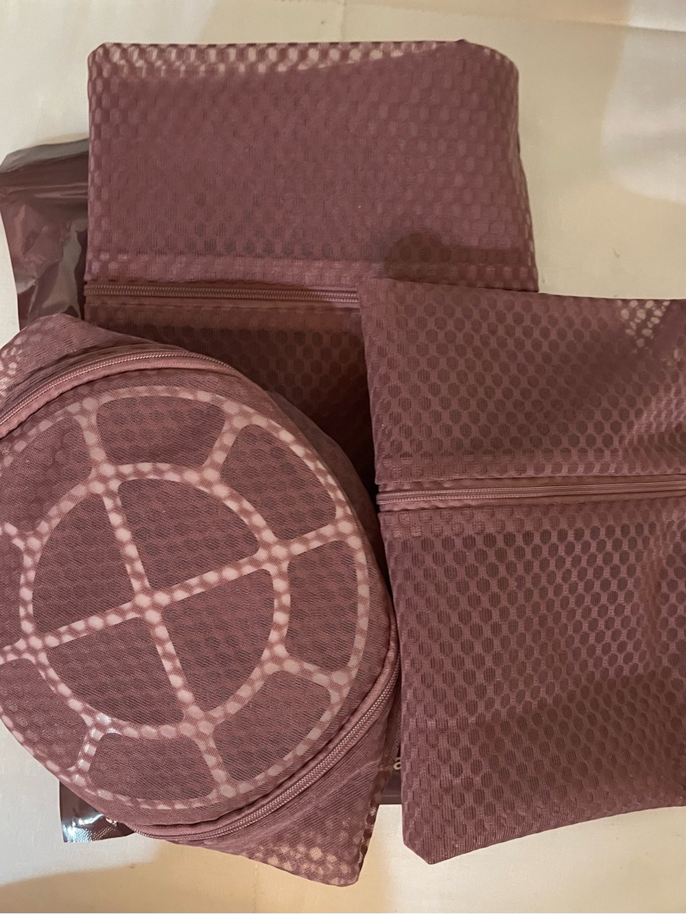 Plum Set of three mesh laundry bag- Blissy